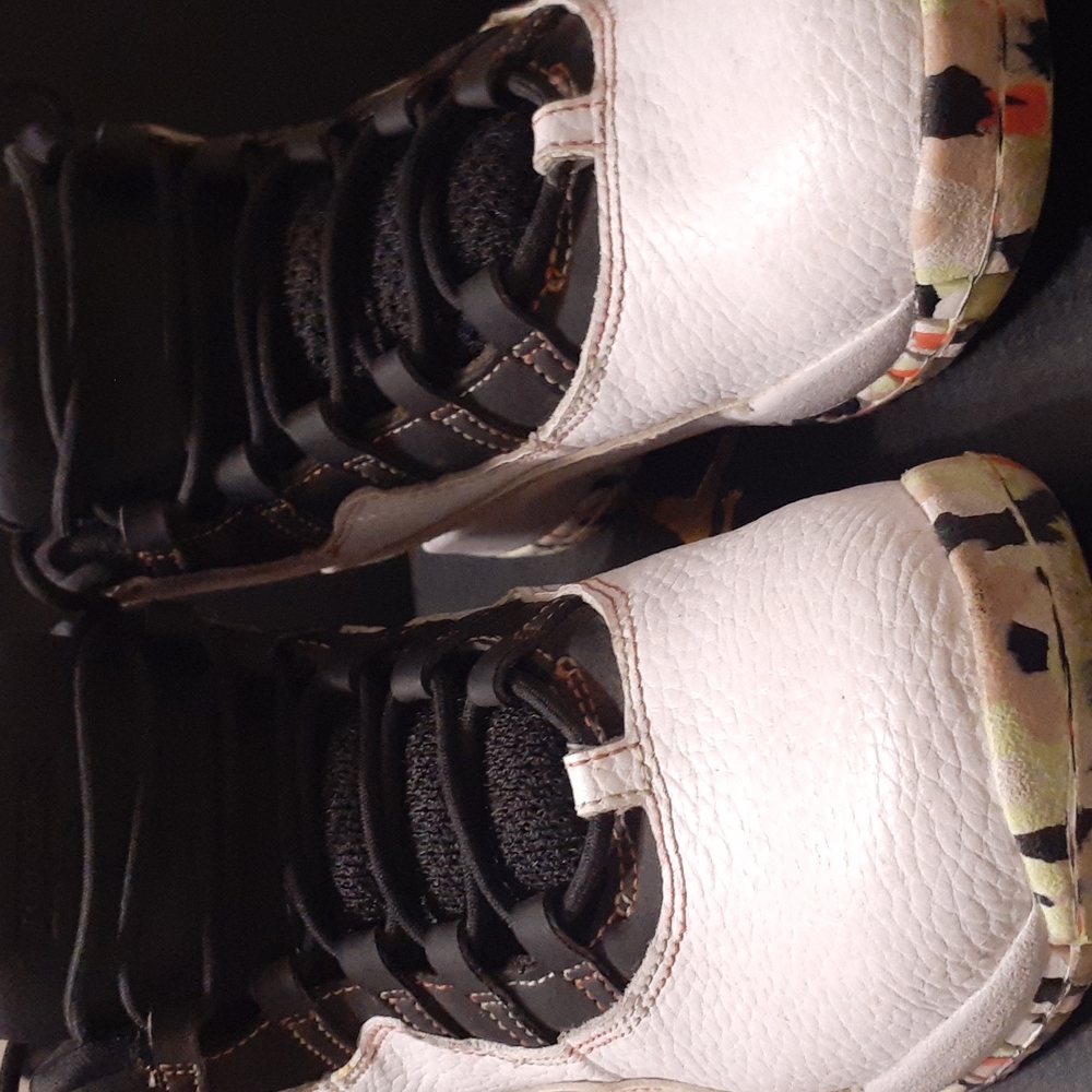 Size 2Y, Retro Jordans